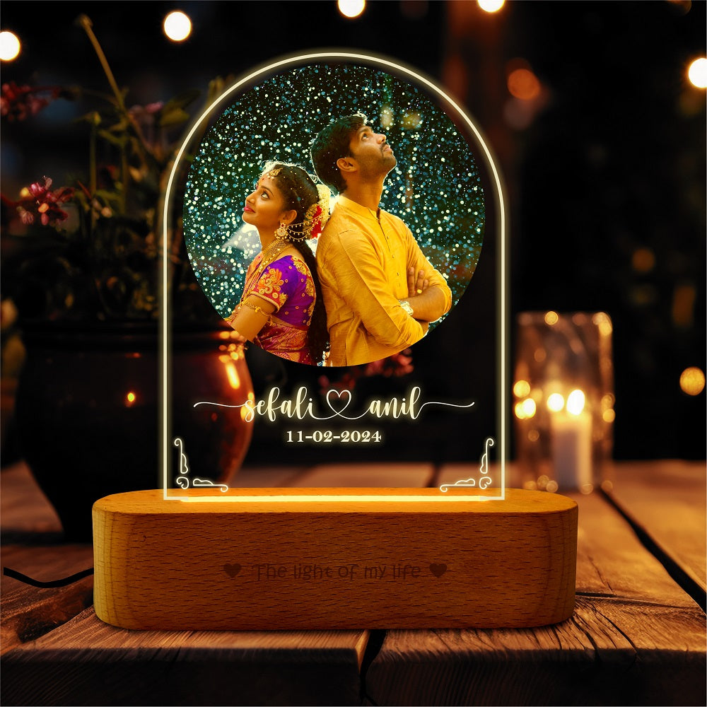 Couple Photo, Name & Date Illusion Lamp Couple Photo, Name & Date Illusion Lamp